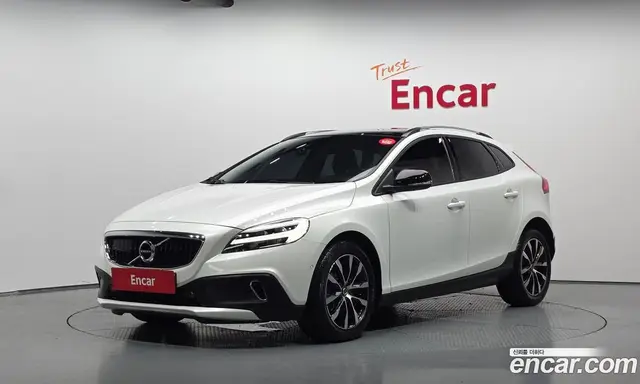Volvo V40, 2019, 51 222 км Volvo V40, 2019, 51 222 км