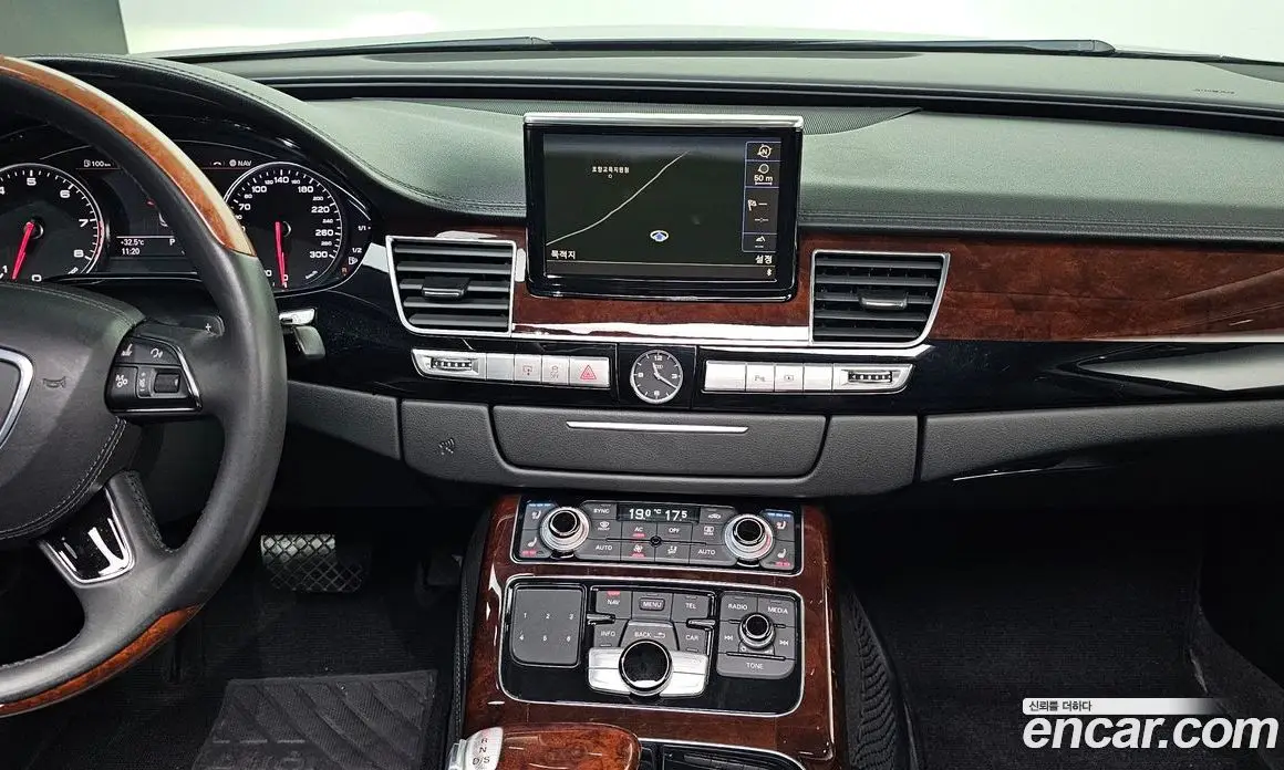Audi A8 2012 4.2 автомат (гидро), фото 14 Audi A8 2012 4.2 автомат (гидро), фото 14