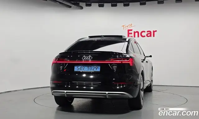 Audi e-tron 2023 0.2 автомат (гидро), миниатюра 4 Audi e-tron 2023 0.2 автомат (гидро), миниатюра 4