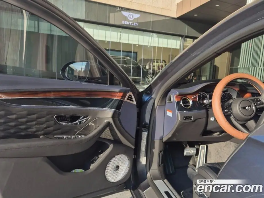 Bentley Flying Spur 2022 4.0 автомат (гидро), фото 13 Bentley Flying Spur 2022 4.0 автомат (гидро), фото 13