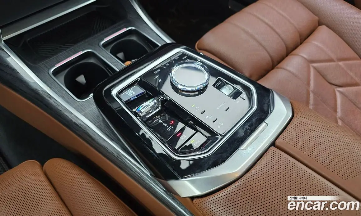 BMW 7 серия 2024 3.0 автомат (гидро), фото 9 BMW 7 серия 2024 3.0 автомат (гидро), фото 9