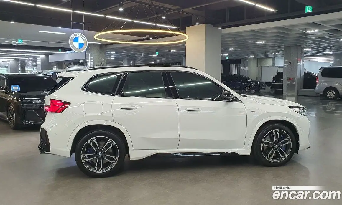 BMW X1 2024 2.0 автомат (гидро), фото 20
