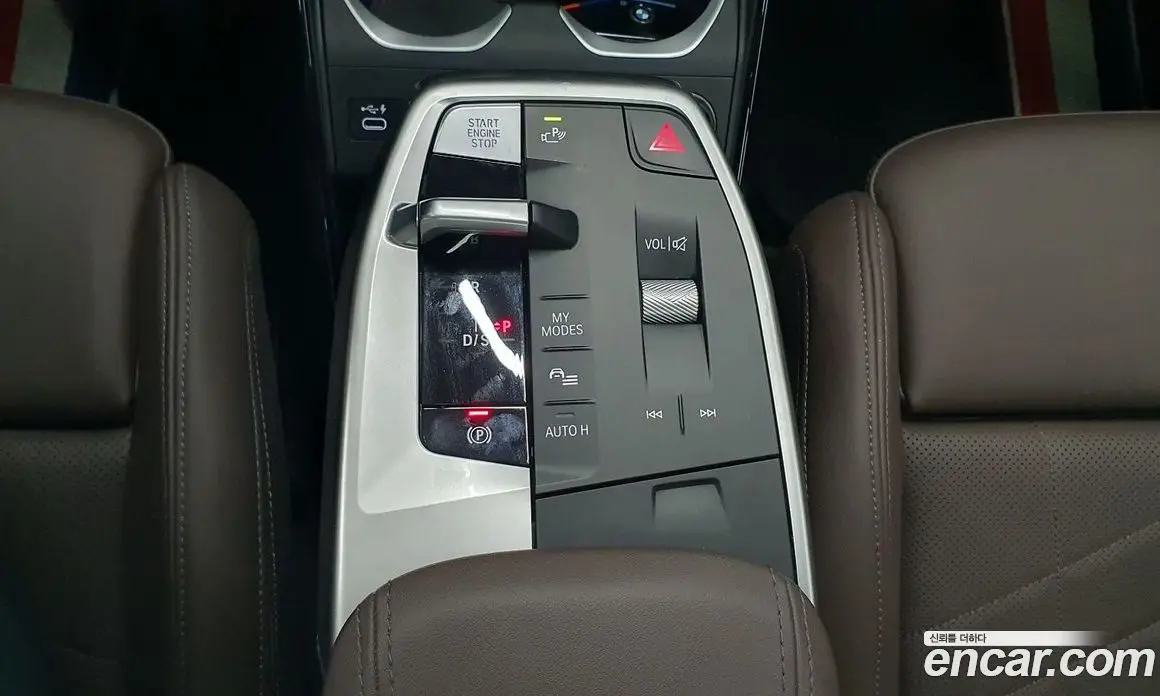 BMW X1 2024 2.0 автомат (гидро), фото 9