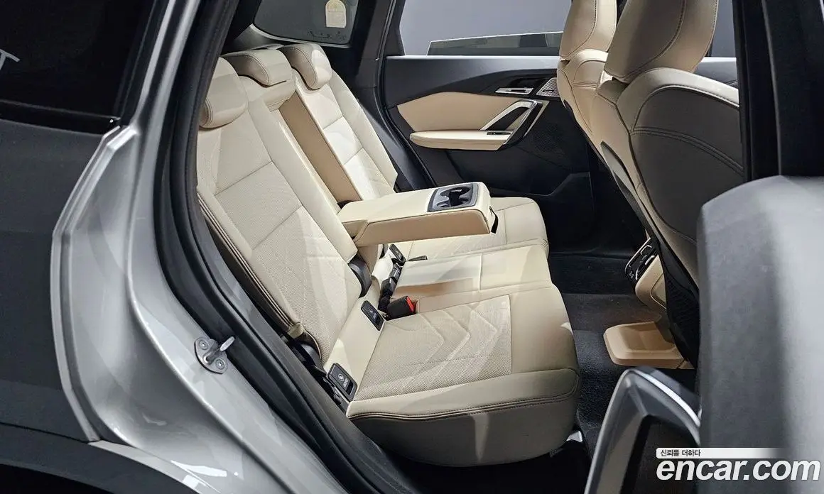 BMW X1 2024 2.0 автомат (гидро), фото 12