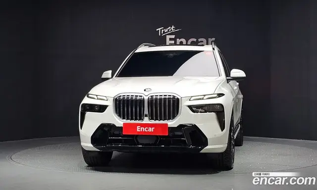 BMW X7 2025 3.0 автомат (гидро), миниатюра 3