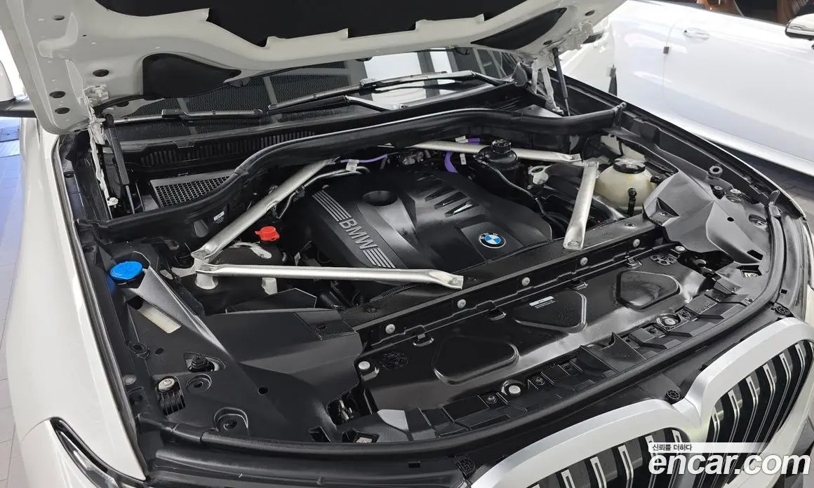 BMW X7 2025 3.0 автомат (гидро), фото 6