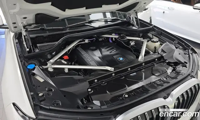 BMW X7 2025 3.0 автомат (гидро), миниатюра 6