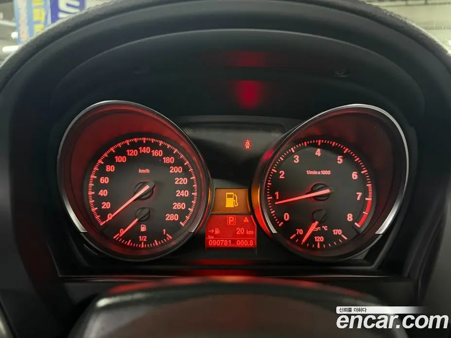 BMW Z4 2014 2.0 автомат (гидро), фото 13 BMW Z4 2014 2.0 автомат (гидро), фото 13