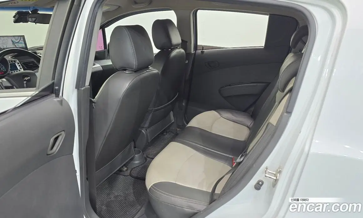 Chevrolet Spark 2011 1.0 автомат (гидро), фото 11