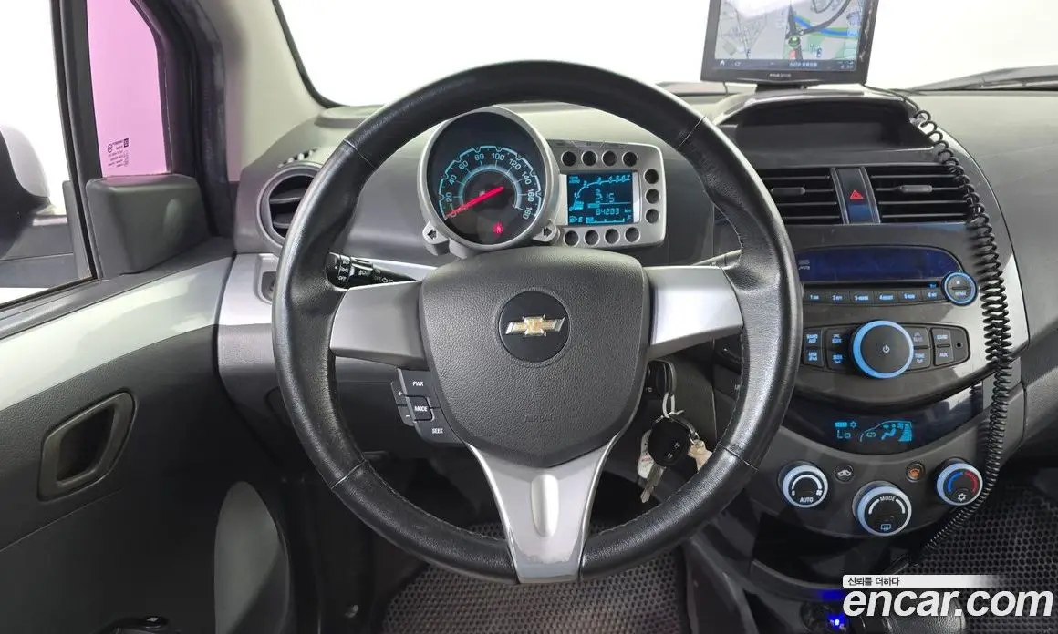 Chevrolet Spark 2011 1.0 автомат (гидро), фото 14