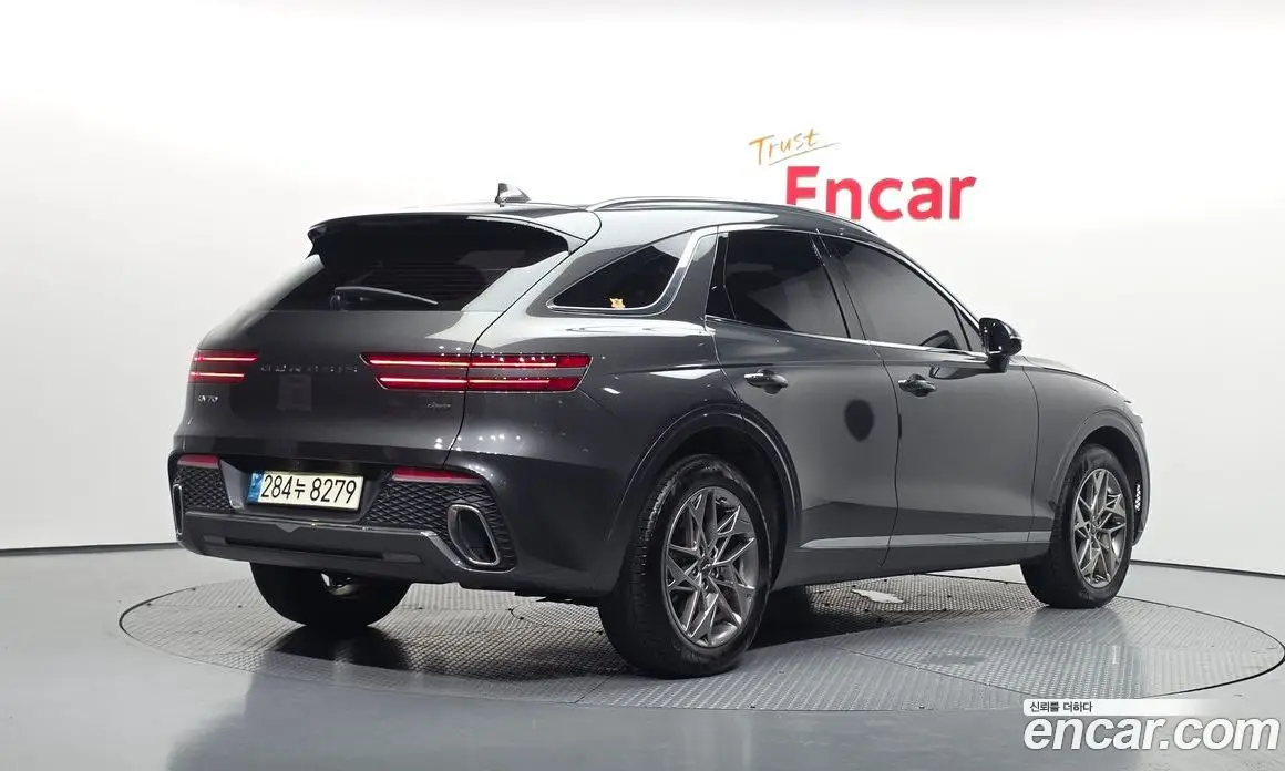 Genesis GV70 2022 2.5 автомат (гидро), фото 2 Genesis GV70 2022 2.5 автомат (гидро), фото 2