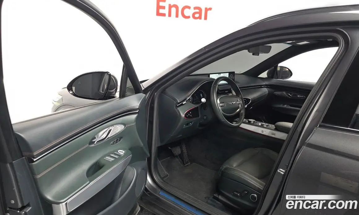 Genesis GV70 2022 2.5 автомат (гидро), фото 10 Genesis GV70 2022 2.5 автомат (гидро), фото 10