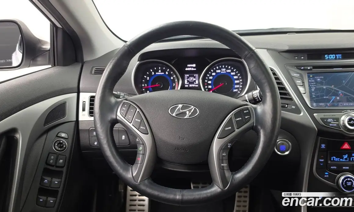 Hyundai Avante 2013 1.6 автомат (гидро), фото 13 Hyundai Avante 2013 1.6 автомат (гидро), фото 13