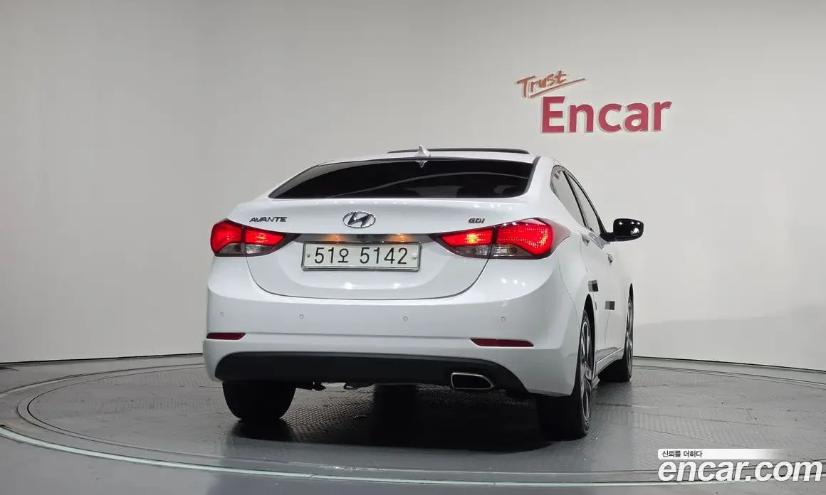 Hyundai Avante 2013 1.6 автомат (гидро), фото 4 Hyundai Avante 2013 1.6 автомат (гидро), фото 4