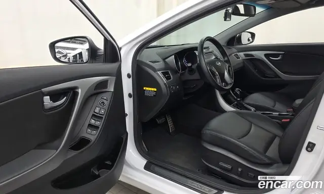 Hyundai Avante 2013 1.6 автомат (гидро), миниатюра 10 Hyundai Avante 2013 1.6 автомат (гидро), миниатюра 10