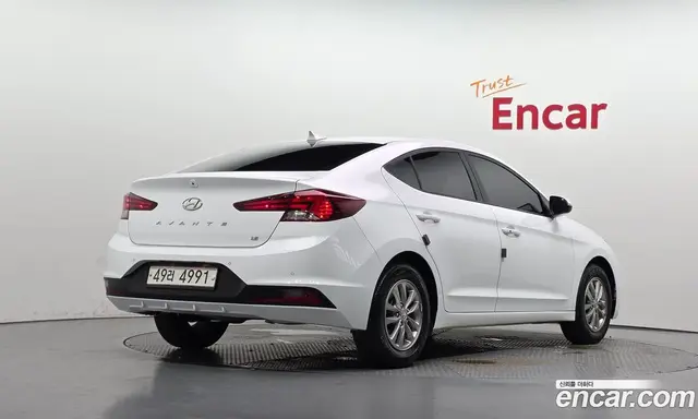 Hyundai Avante 2018 1.6 автомат (гидро), миниатюра 2