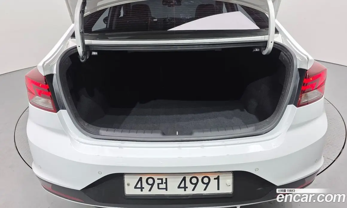Hyundai Avante 2018 1.6 автомат (гидро), фото 20