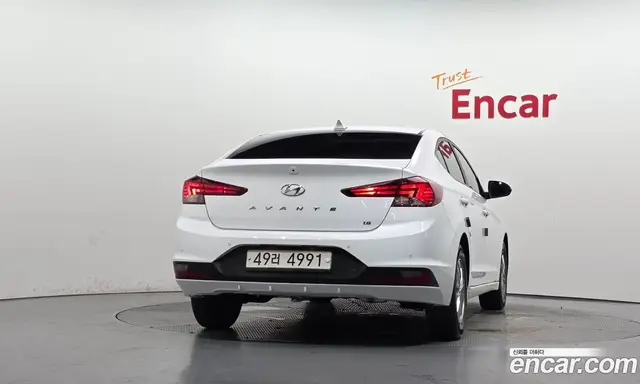 Hyundai Avante 2018 1.6 автомат (гидро), миниатюра 4