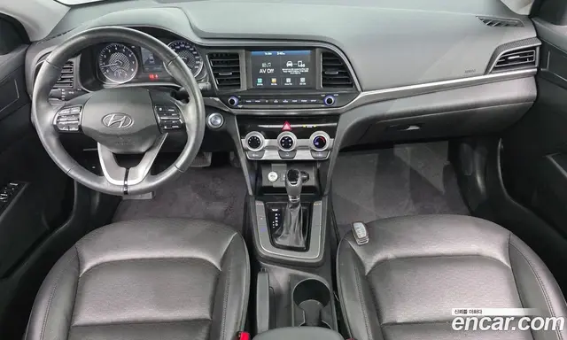 Hyundai Avante 2018 1.6 автомат (гидро), миниатюра 7
