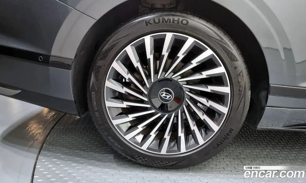 Hyundai Grandeur 2023 1.6 автомат (гидро), фото 5 Hyundai Grandeur 2023 1.6 автомат (гидро), фото 5