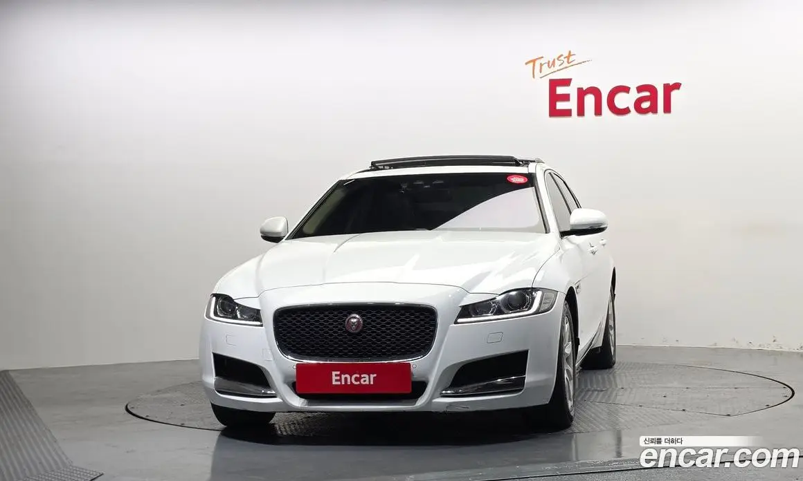Jaguar XF 2016 2.0 автомат (гидро), фото 3