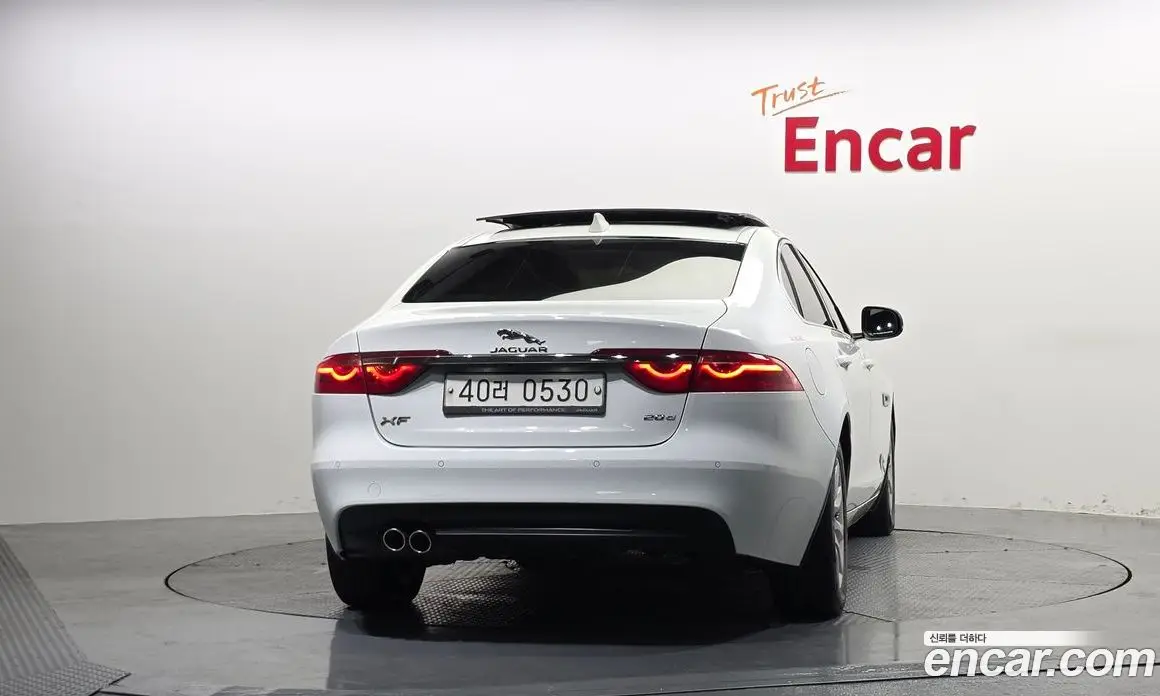 Jaguar XF 2016 2.0 автомат (гидро), фото 4