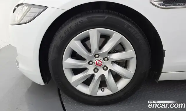 Jaguar XF 2016 2.0 автомат (гидро), миниатюра 5