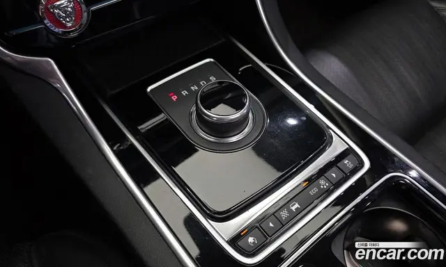 Jaguar XF 2016 2.0 автомат (гидро), миниатюра 9
