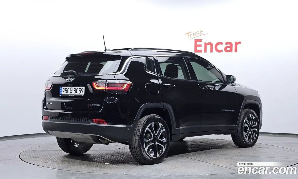 Jeep Compass 2022 2.4 автомат (гидро), фото 2 Jeep Compass 2022 2.4 автомат (гидро), фото 2