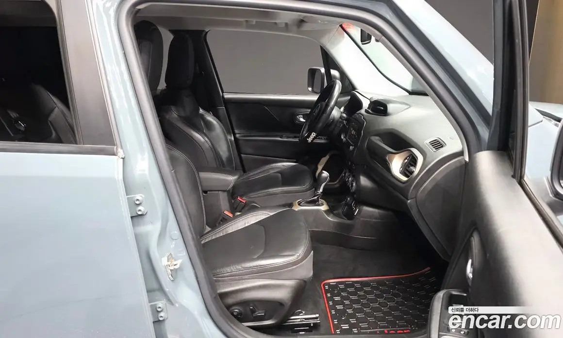 Jeep Renegade 2016 2.0 автомат (гидро), фото 11