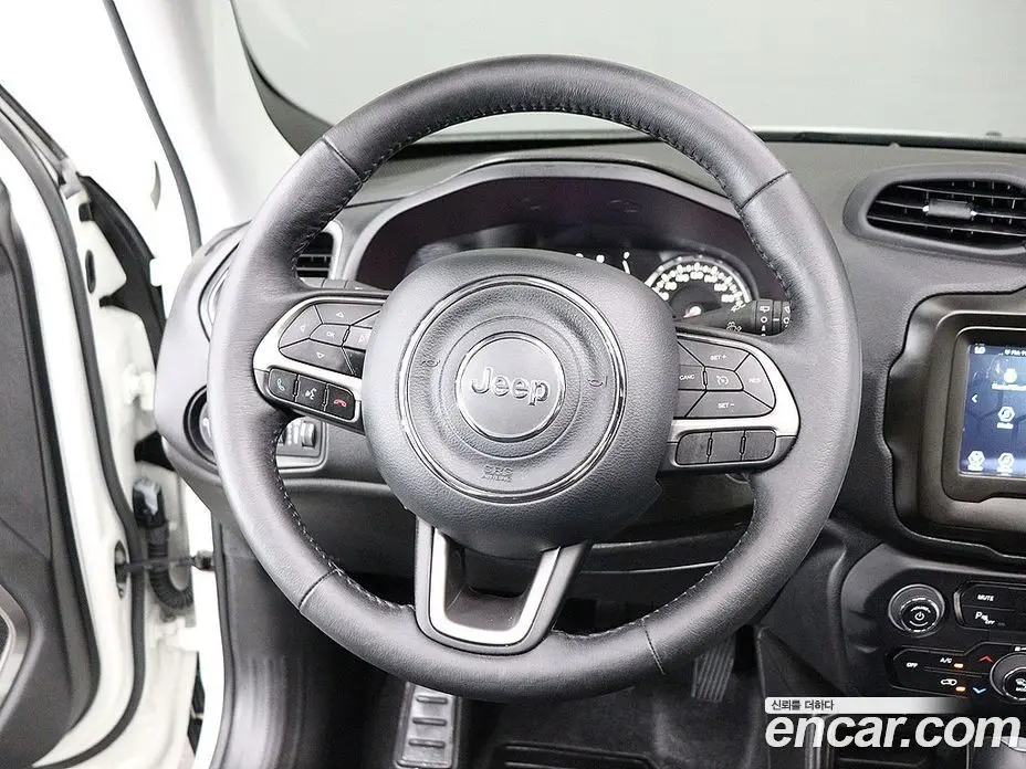 Jeep Renegade 2022 1.3 автомат (гидро), фото 16