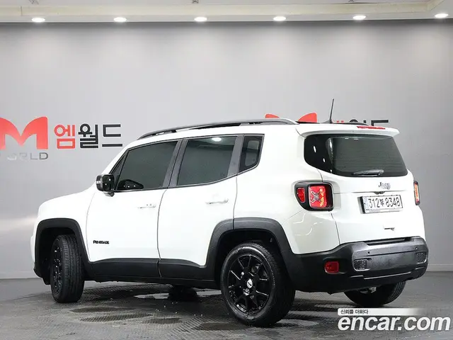 Jeep Renegade 2022 1.3 автомат (гидро), миниатюра 3