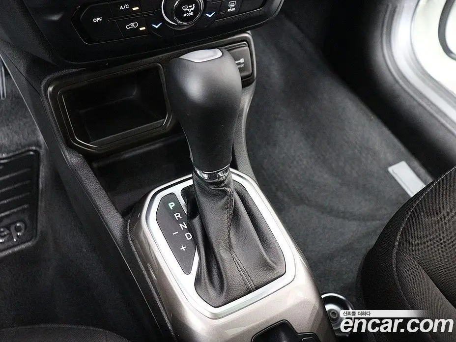 Jeep Renegade 2022 1.3 автомат (гидро), фото 10