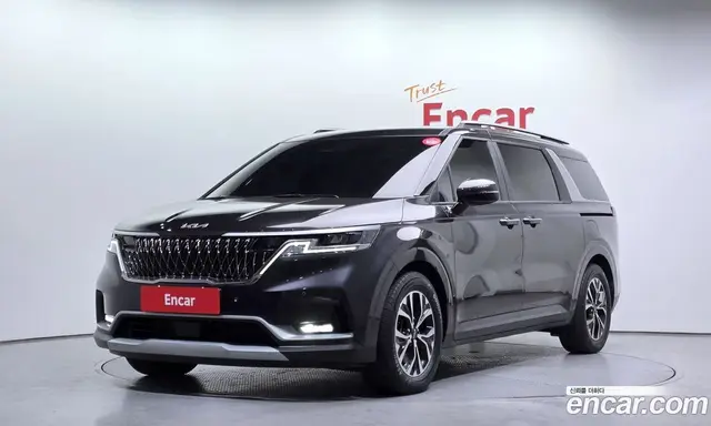 Kia Carnival, 2023, 32 208 км