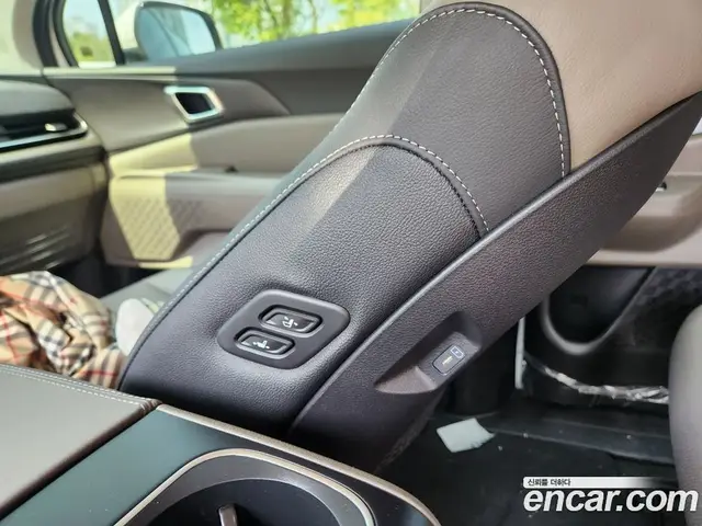 Kia Carnival 2024 1.6 автомат (гидро), миниатюра 12