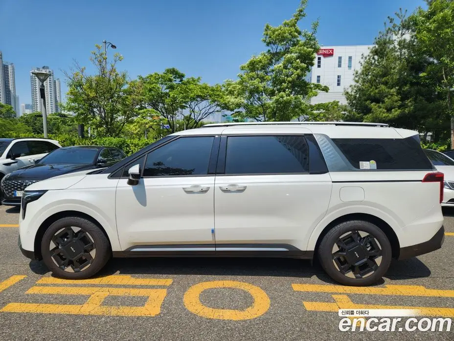 Kia Carnival 2024 1.6 автомат (гидро), фото 3 Kia Carnival 2024 1.6 автомат (гидро), фото 3