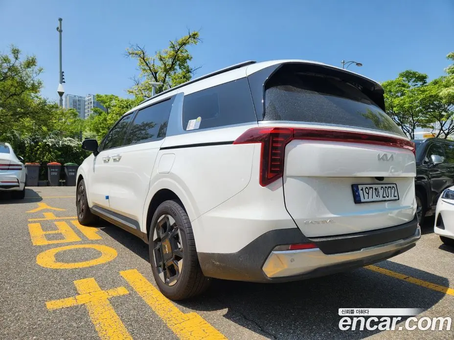Kia Carnival 2024 1.6 автомат (гидро), фото 4 Kia Carnival 2024 1.6 автомат (гидро), фото 4