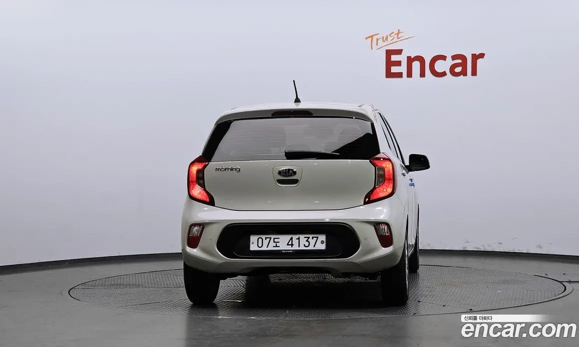 Kia Morning 2019 1.0 автомат (гидро), фото 4 Kia Morning 2019 1.0 автомат (гидро), фото 4