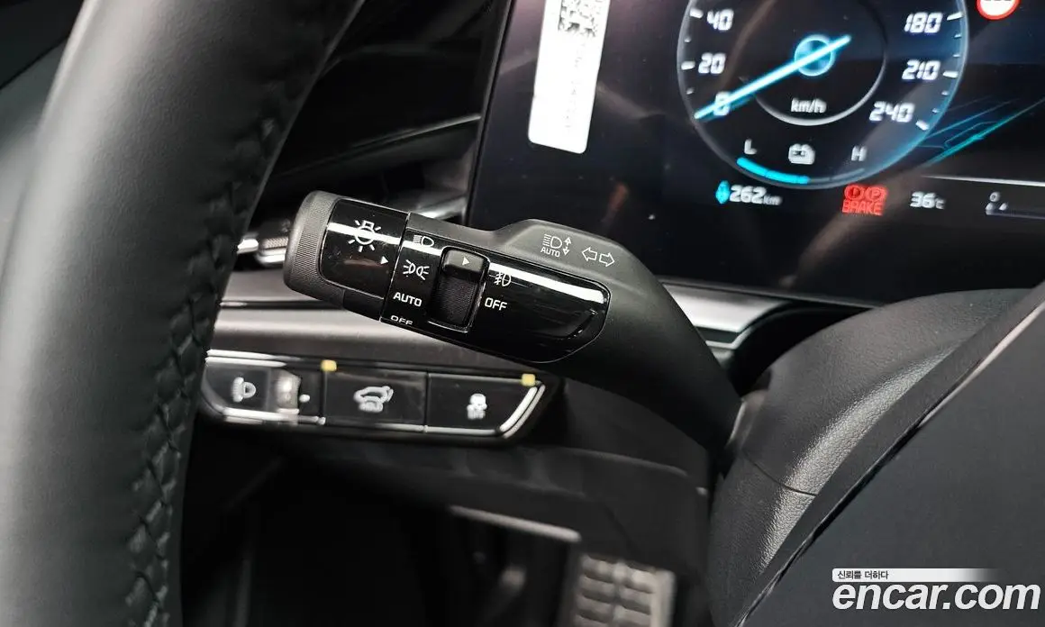 Kia Niro 2025 0.2 автомат (гидро), фото 17 Kia Niro 2025 0.2 автомат (гидро), фото 17