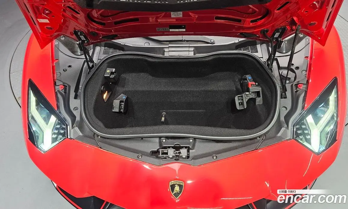 Lamborghini Aventador 2016 6.5 автомат (гидро), фото 18 Lamborghini Aventador 2016 6.5 автомат (гидро), фото 18
