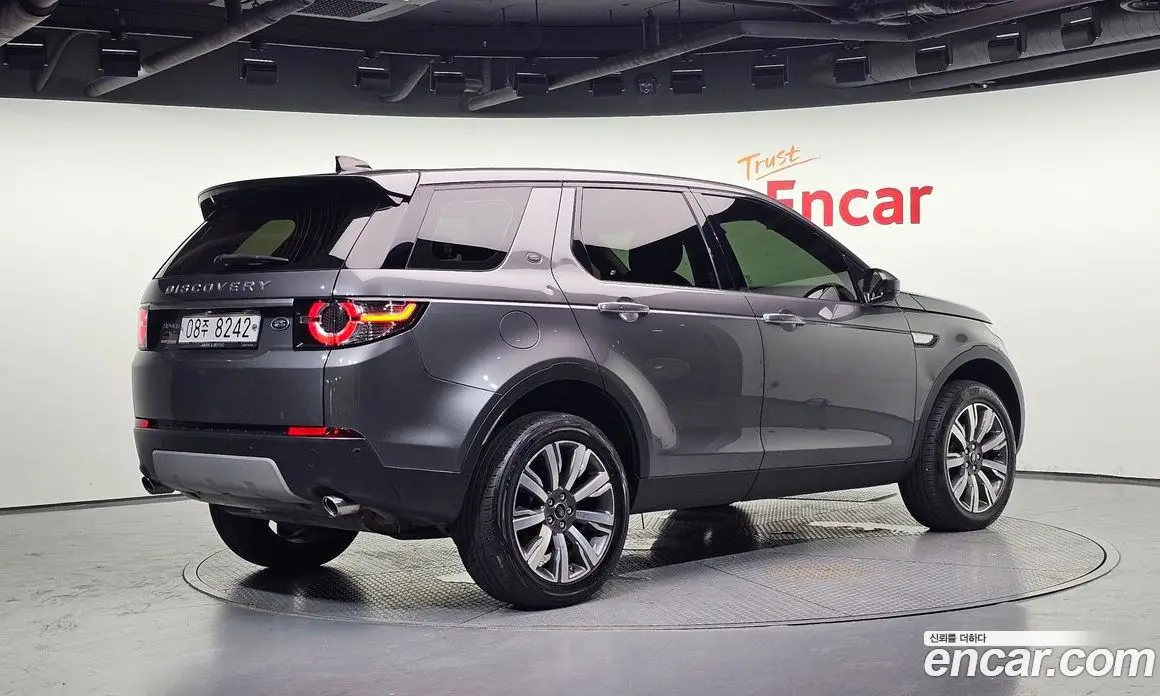 Land Rover Discovery Sport 2017 2.0 автомат (гидро), фото 2 Land Rover Discovery Sport 2017 2.0 автомат (гидро), фото 2