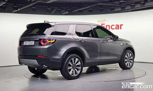 Land Rover Discovery Sport 2017 2.0 автомат (гидро), миниатюра 2 Land Rover Discovery Sport 2017 2.0 автомат (гидро), миниатюра 2