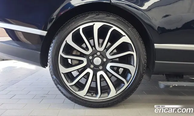 Land Rover Range Rover 2016 5.0 автомат (гидро), миниатюра 5 Land Rover Range Rover 2016 5.0 автомат (гидро), миниатюра 5