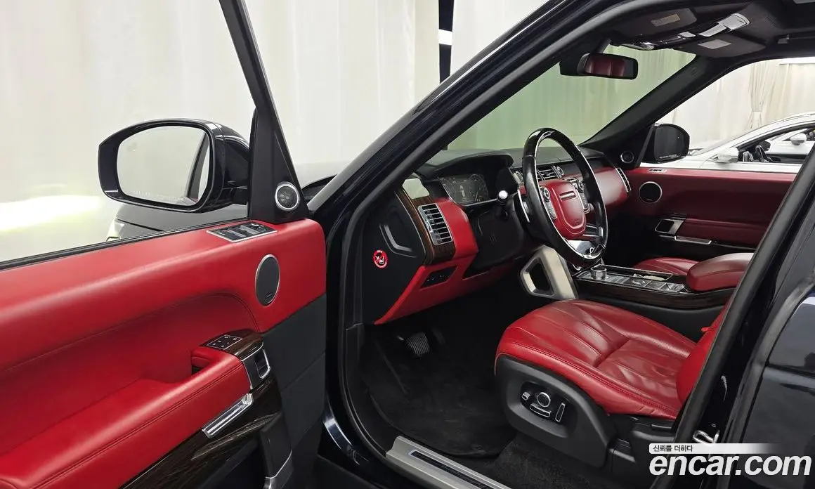 Land Rover Range Rover 2016 5.0 автомат (гидро), фото 10 Land Rover Range Rover 2016 5.0 автомат (гидро), фото 10