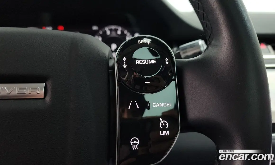 Land Rover Range Rover Evoque 2019 2.0 автомат (гидро), фото 17 Land Rover Range Rover Evoque 2019 2.0 автомат (гидро), фото 17