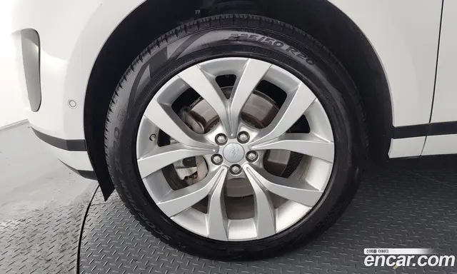 Land Rover Range Rover Evoque 2019 2.0 автомат (гидро), миниатюра 5 Land Rover Range Rover Evoque 2019 2.0 автомат (гидро), миниатюра 5