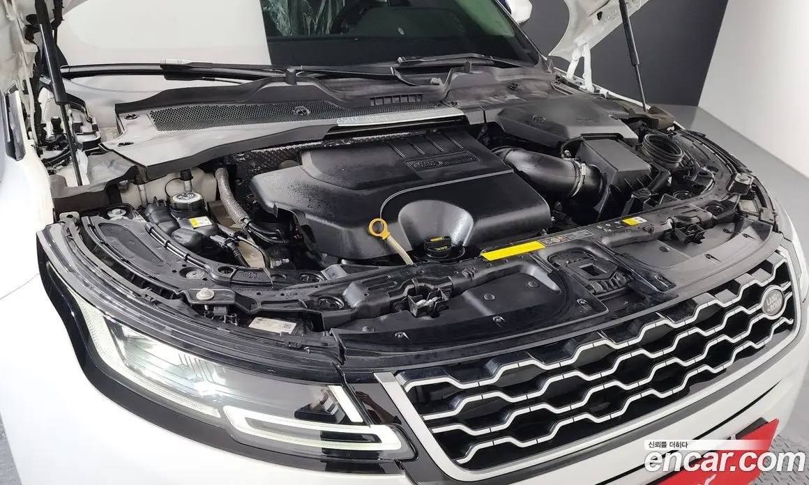 Land Rover Range Rover Evoque 2019 2.0 автомат (гидро), фото 6 Land Rover Range Rover Evoque 2019 2.0 автомат (гидро), фото 6