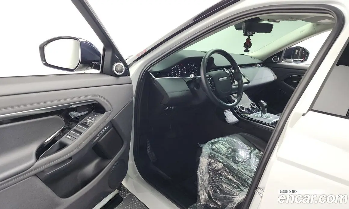 Land Rover Range Rover Evoque 2019 2.0 автомат (гидро), фото 10 Land Rover Range Rover Evoque 2019 2.0 автомат (гидро), фото 10