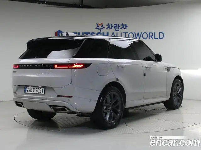 Land Rover Range Rover Sport 2025 3.0 автомат (гидро), миниатюра 2 Land Rover Range Rover Sport 2025 3.0 автомат (гидро), миниатюра 2