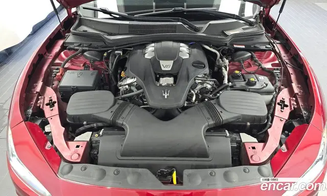 Maserati Ghibli 2018 3.0 автомат (гидро), миниатюра 6